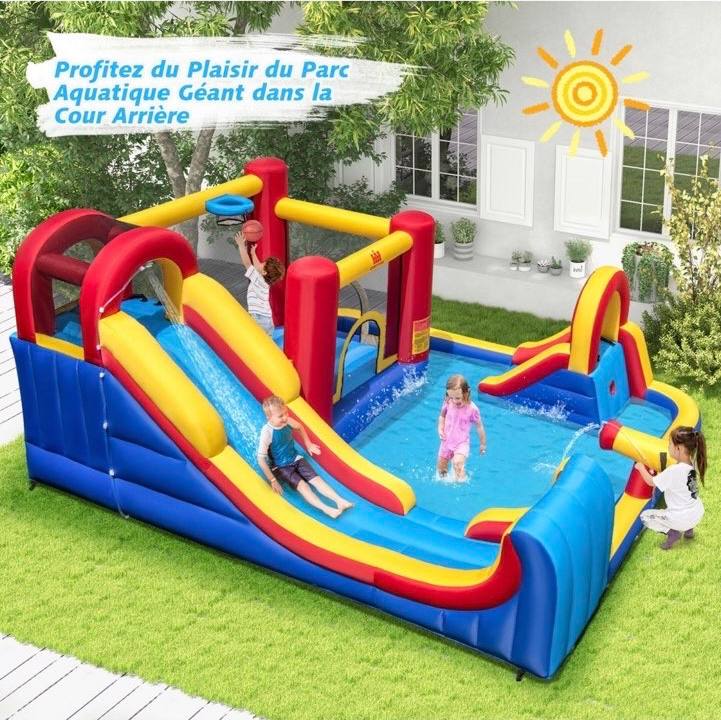 Parc aquatique gonflable avec toboggan
